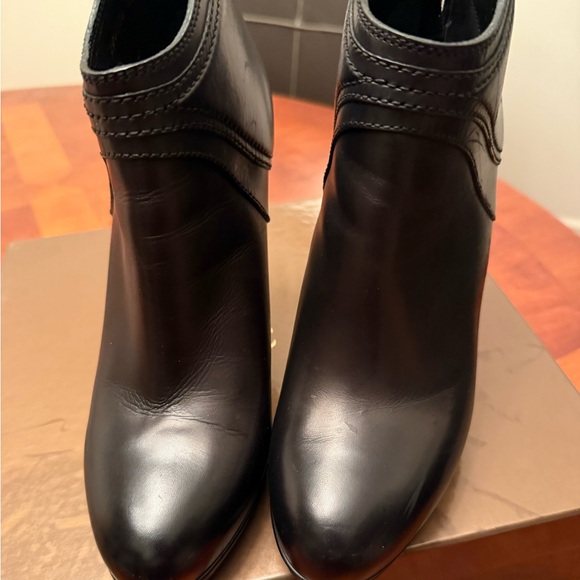 Gucci S.TTO Pelle's Cuoio betis calf ankle boots in "nero" size 10.5 - Picture 3 of 13